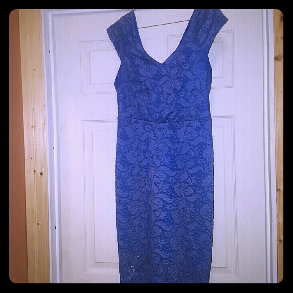 New York and Co. LACE DRESS